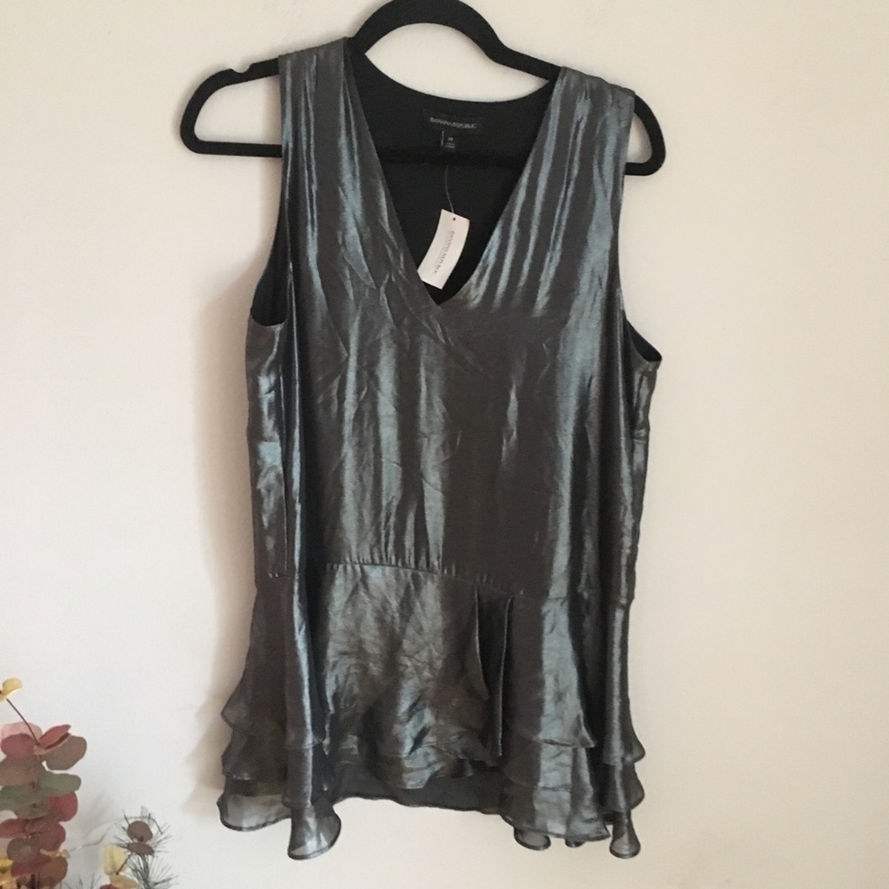 Banana Republic Shimmering Sleeveless Top M